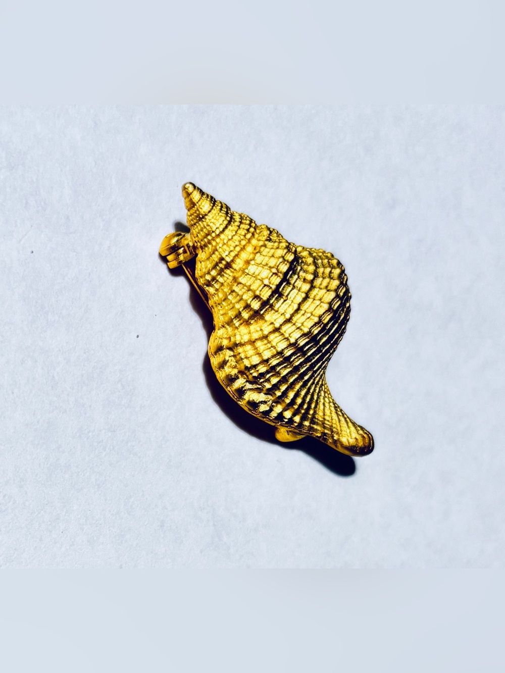 Vintage 1980’s Gold Tone Conch Sea Shell Brooch Pin Coastal Collection
